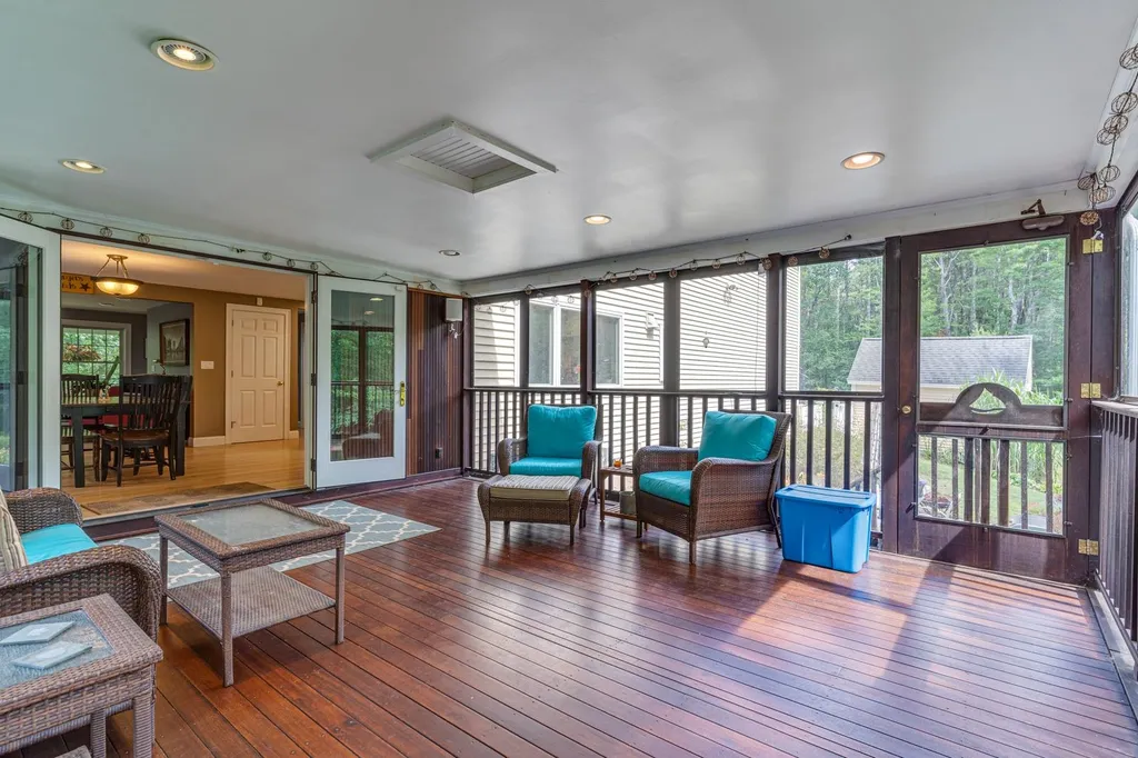 5 Nancy Lane Dover NH 03820