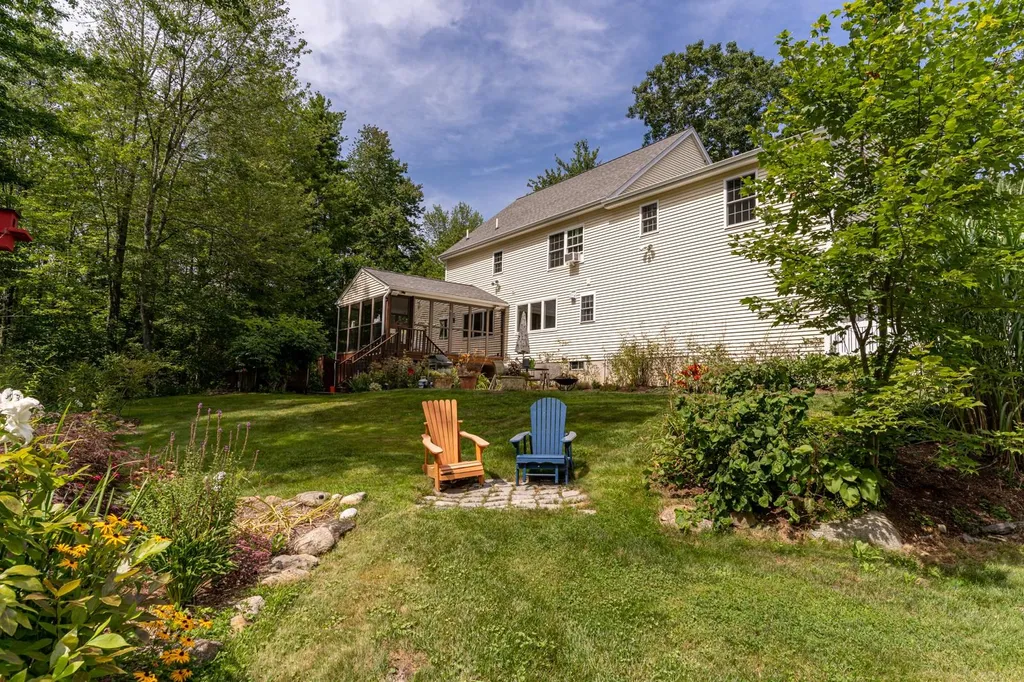5 Nancy Lane Dover NH 03820