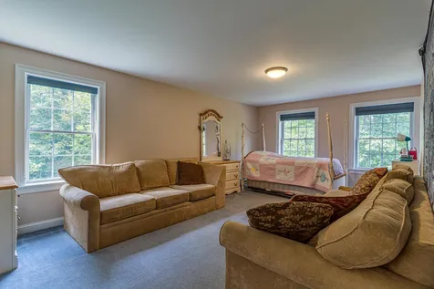5 Nancy Lane Dover NH 03820