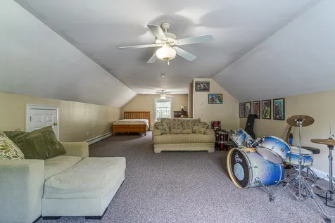 5 Nancy Lane Dover NH 03820