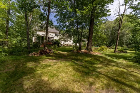5 Nancy Lane Dover NH 03820