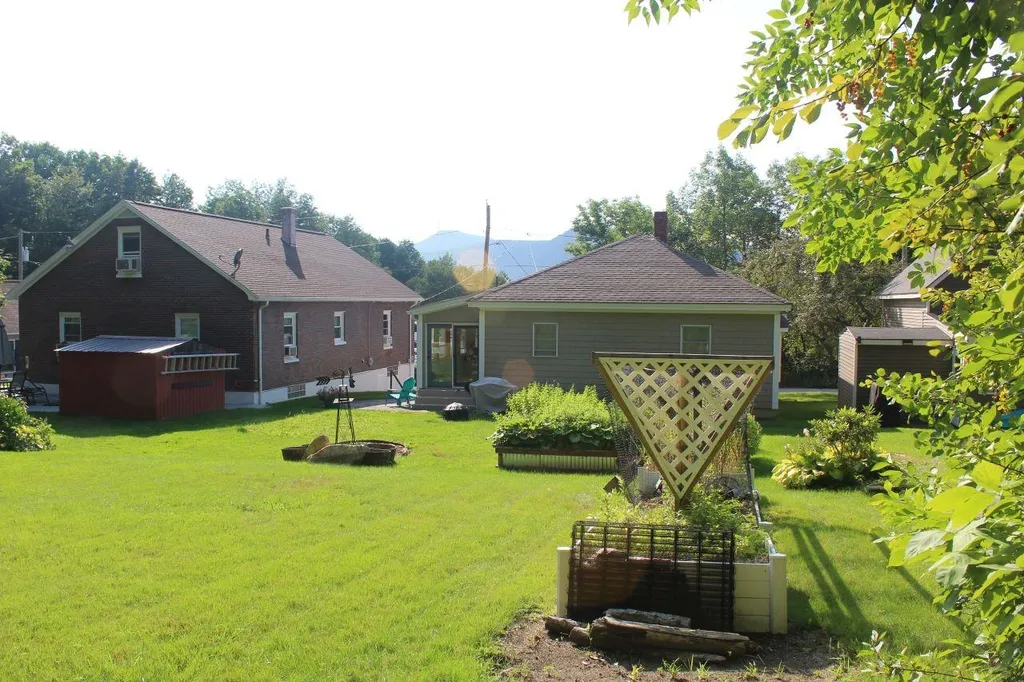 634 Howland Street Berlin NH 03570