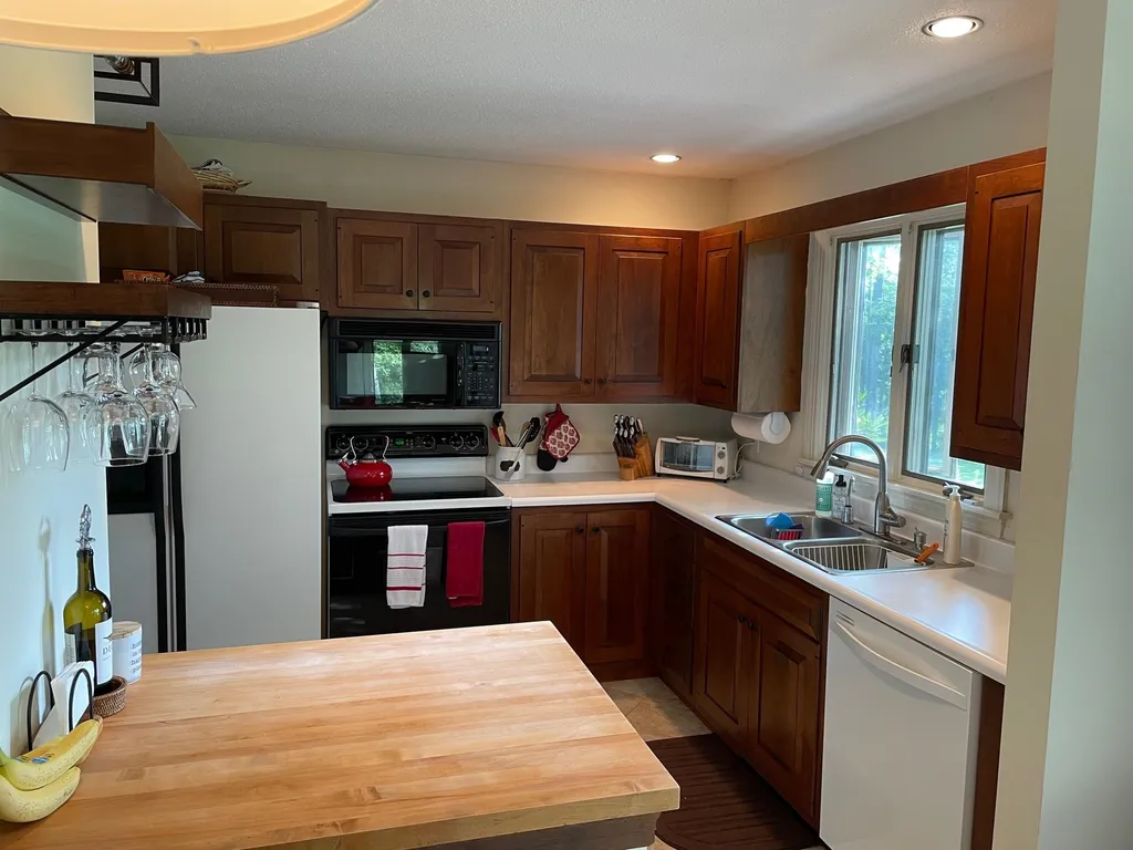 807 Murphy Road Hartford VT 05059