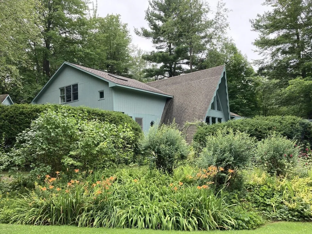 281 Woodbine Road Shelburne VT 05482