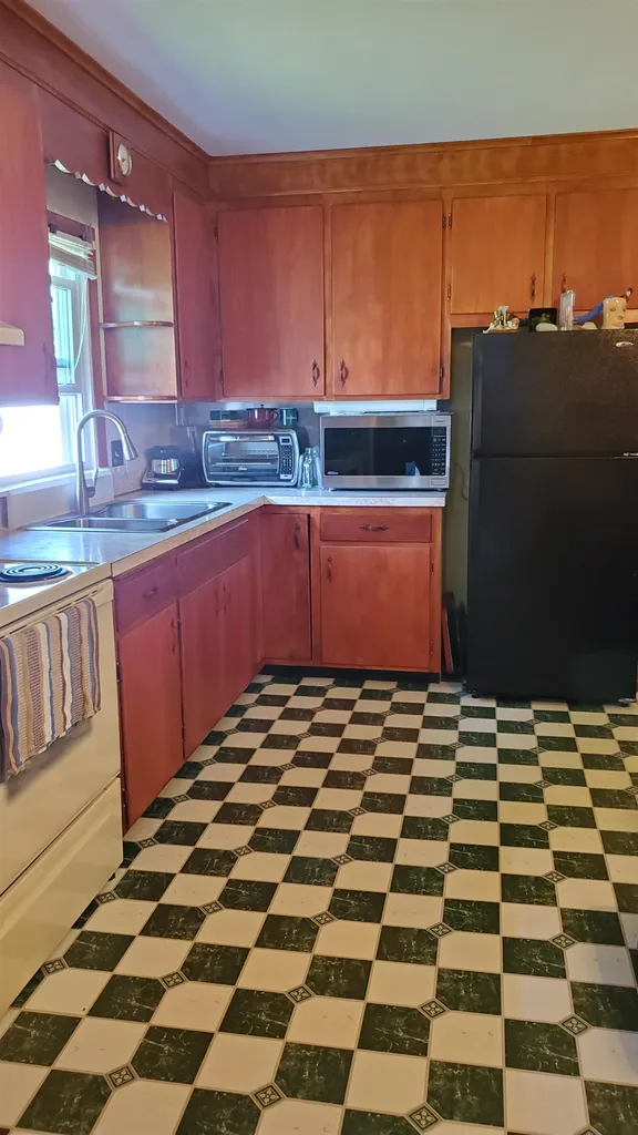 9 William Street Somersworth NH 03878
