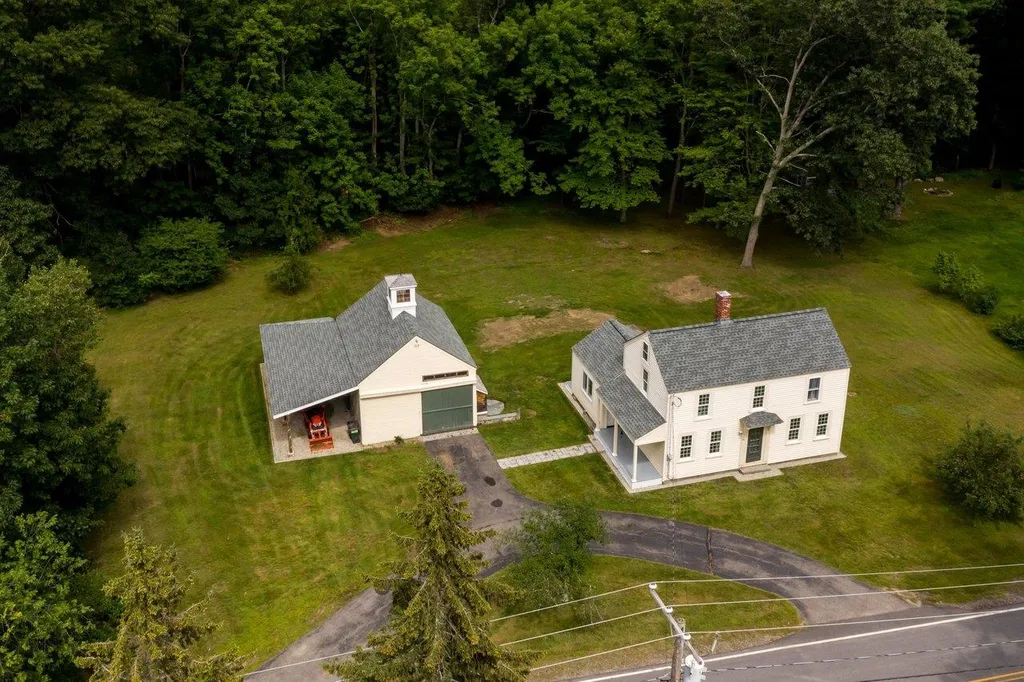 67 Winnicutt Road Stratham NH 03885