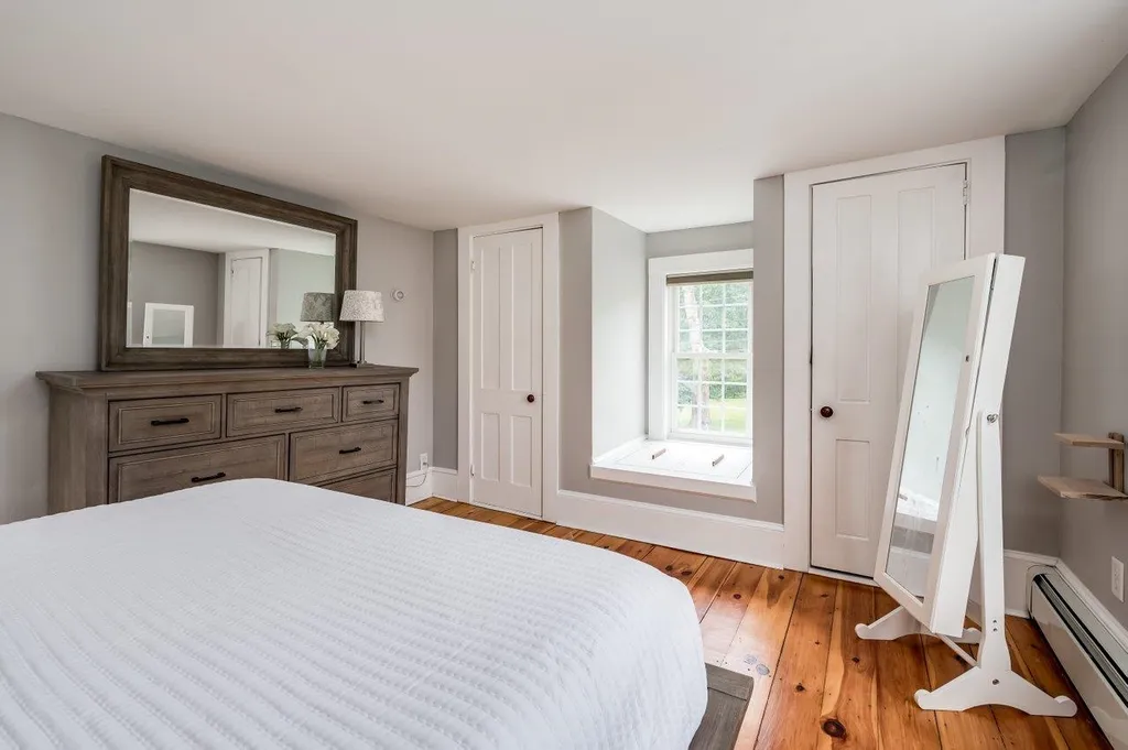 67 Winnicutt Road Stratham NH 03885