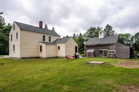 67 Winnicutt Road Stratham NH 03885