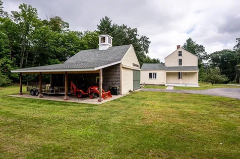 67 Winnicutt Road Stratham NH 03885