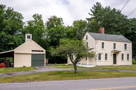 67 Winnicutt Road Stratham NH 03885