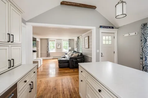 67 Winnicutt Road Stratham NH 03885