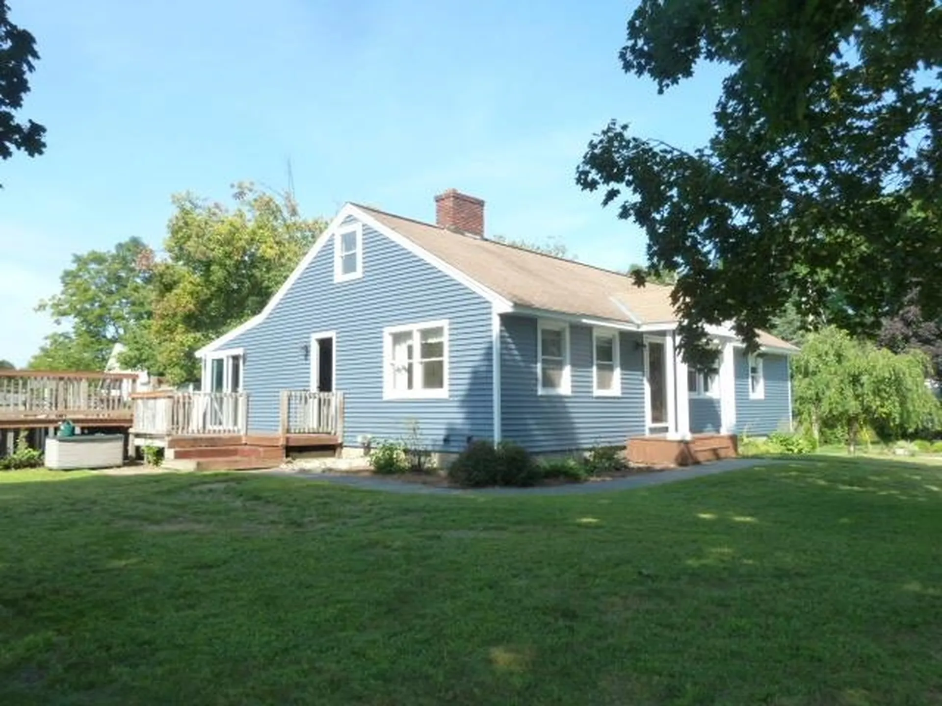 38 Sherwood Meadows Pembroke NH 03275