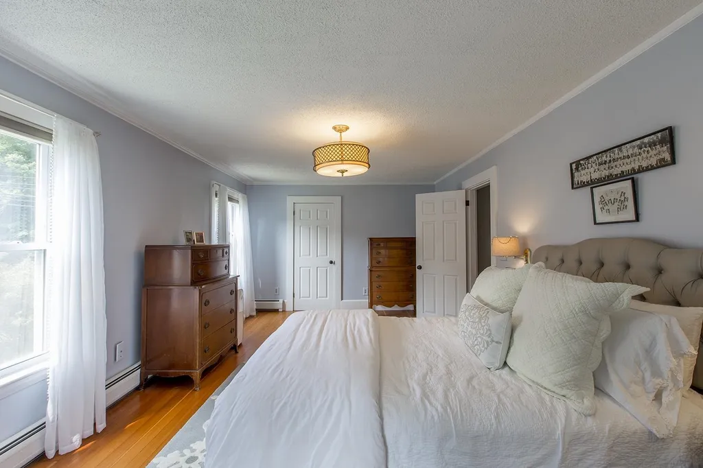29 Hampton Road Exeter NH 03833