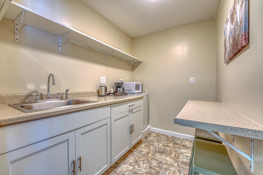 33 Dow Avenue Franconia NH 03580