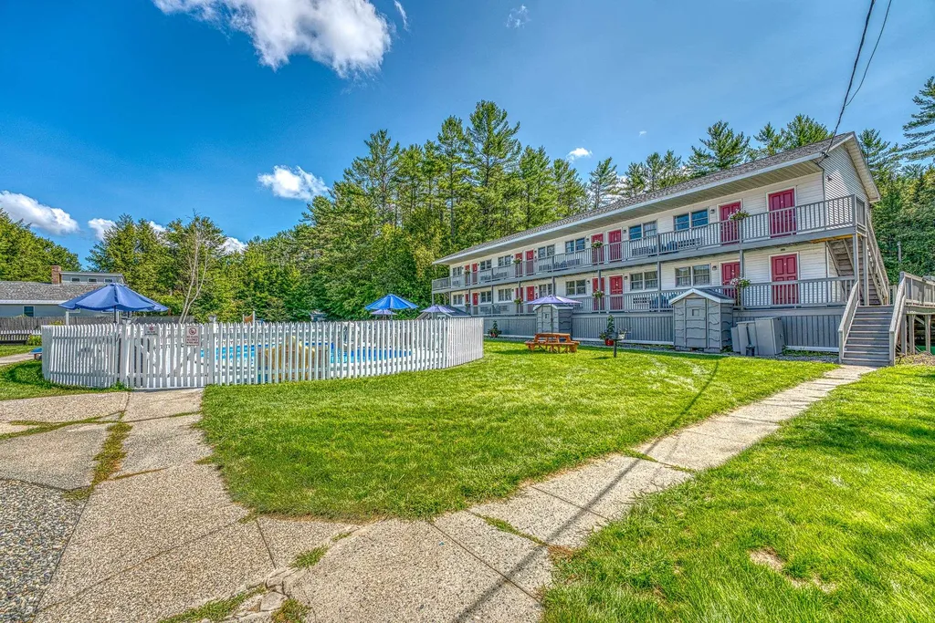 33 Dow Avenue Franconia NH 03580