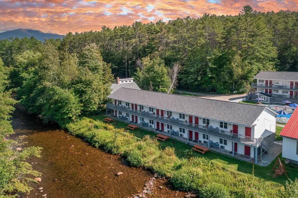33 Dow Avenue Franconia NH 03580