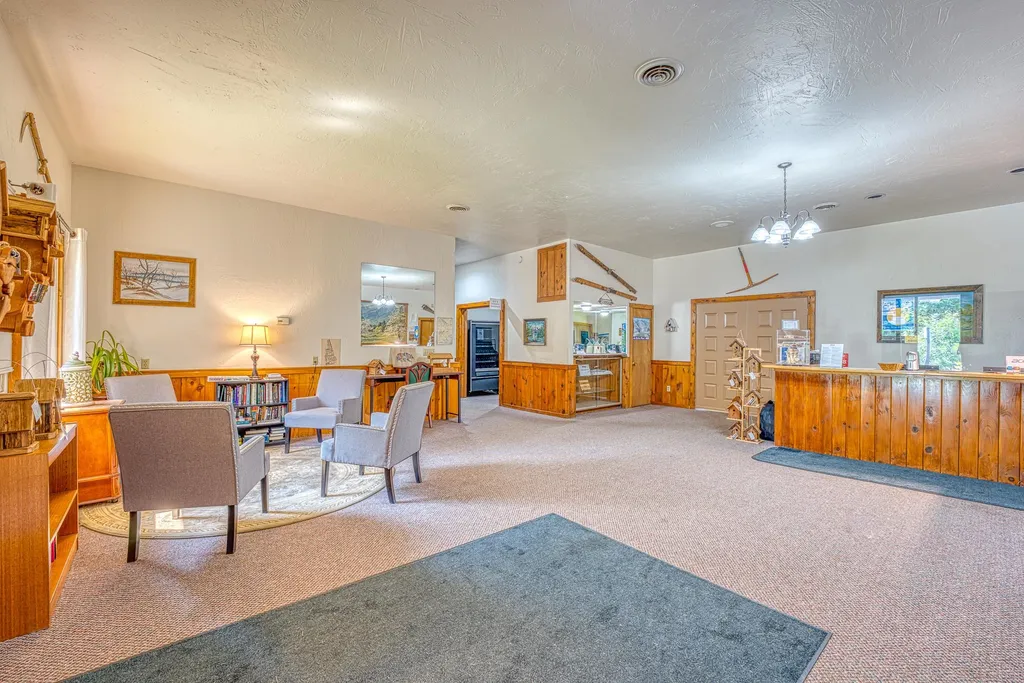 33 Dow Avenue Franconia NH 03580