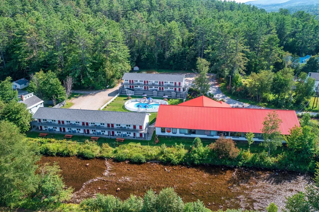 33 Dow Avenue Franconia NH 03580