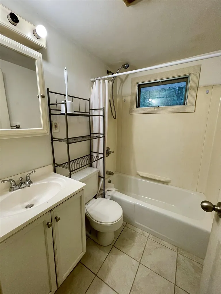 9 Kidder Avenue Franklin NH 03235