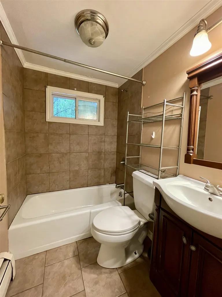 9 Kidder Avenue Franklin NH 03235