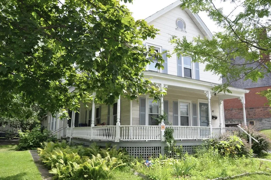 47 North Pleasant Street Middlebury VT 05753