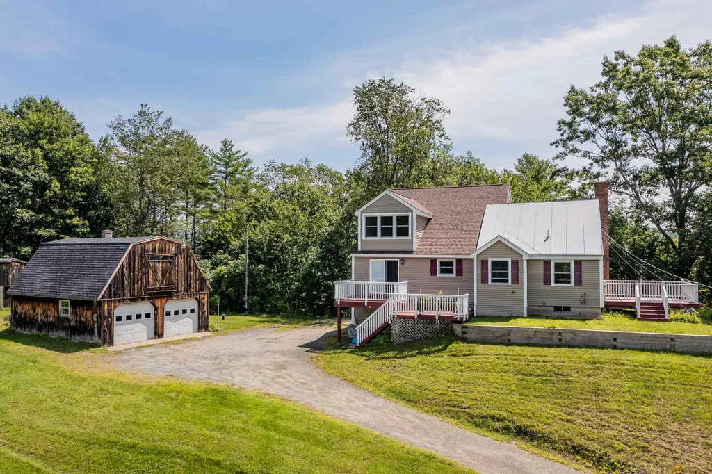 66 Clay Hill Road Hartland VT 05048