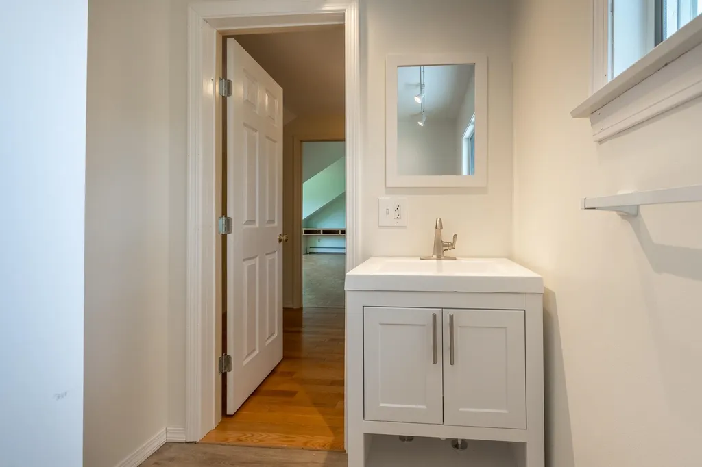 66 Clay Hill Road Hartland VT 05048