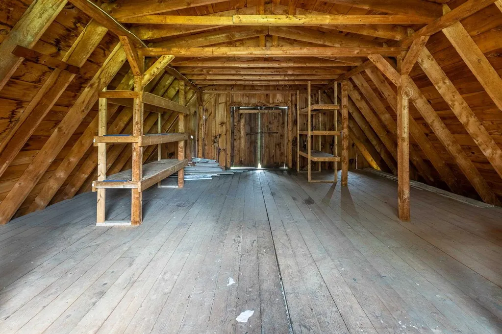 66 Clay Hill Road Hartland VT 05048
