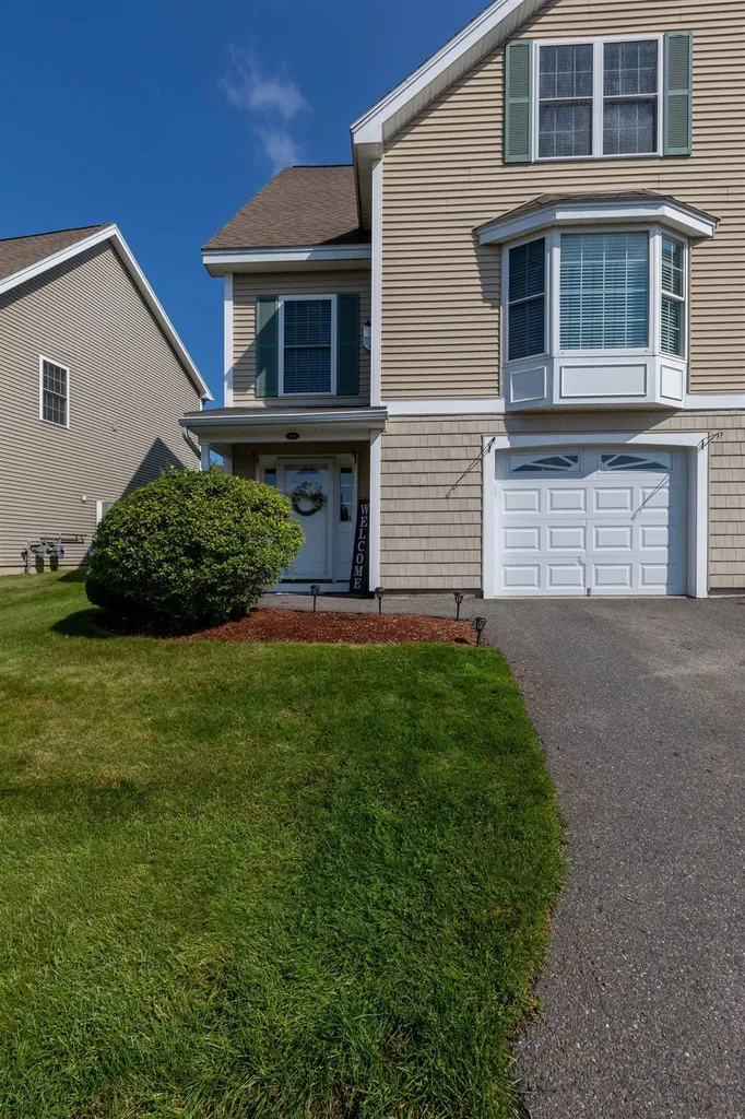 8a Canterberry Court Hudson NH 03051