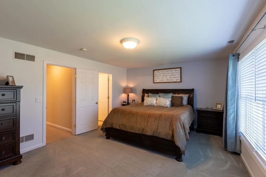 8a Canterberry Court Hudson NH 03051