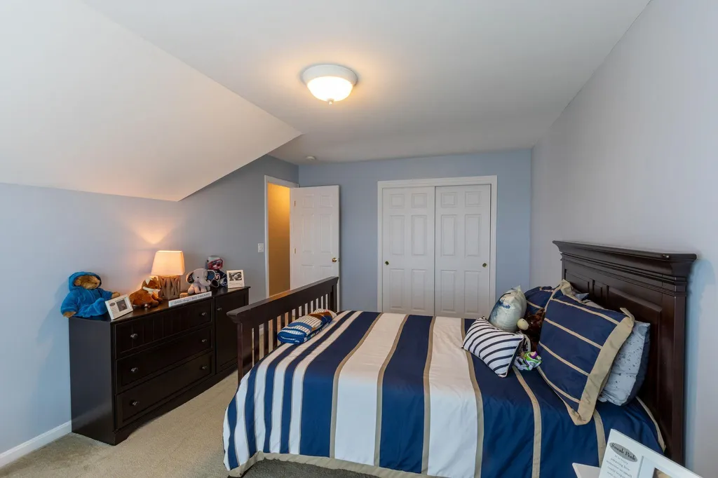 8a Canterberry Court Hudson NH 03051
