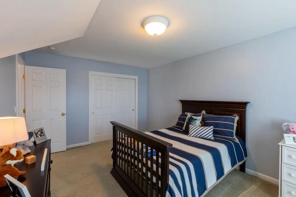 8a Canterberry Court Hudson NH 03051