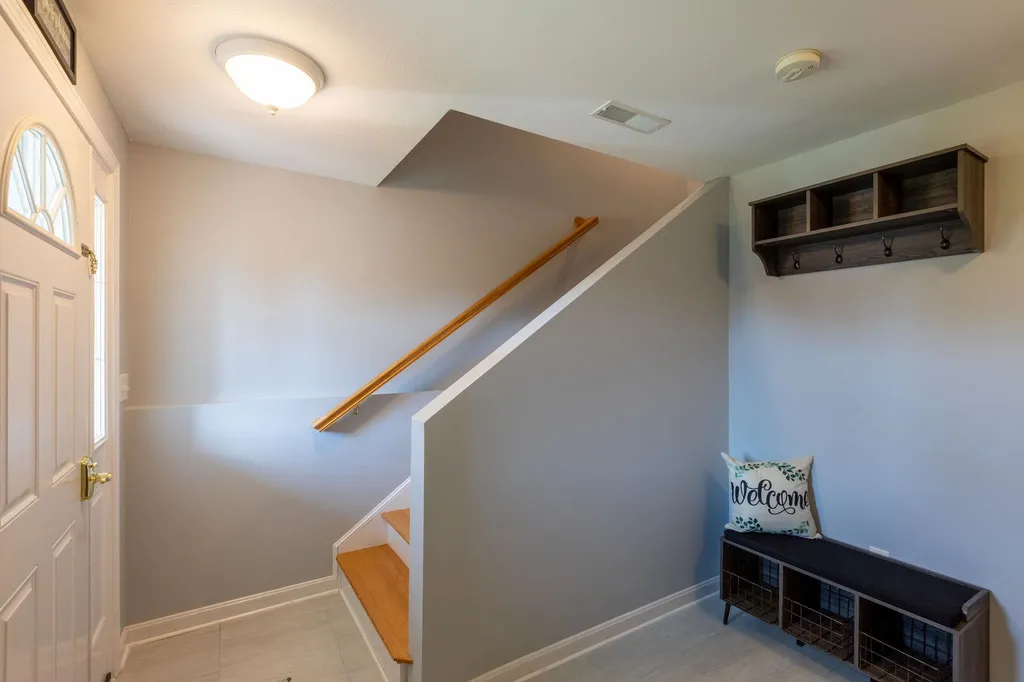 8a Canterberry Court Hudson NH 03051