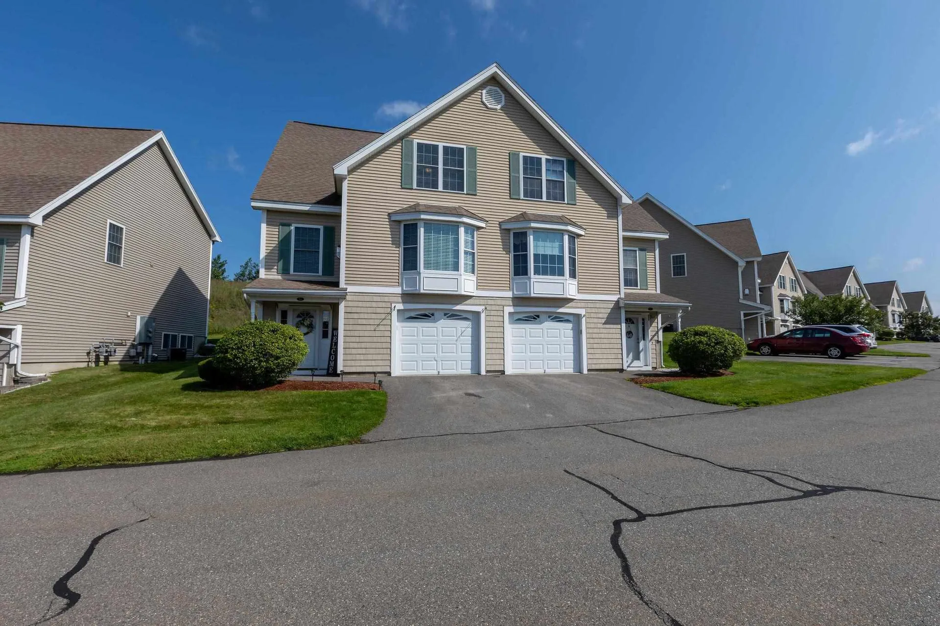 8a Canterberry Court Hudson NH 03051