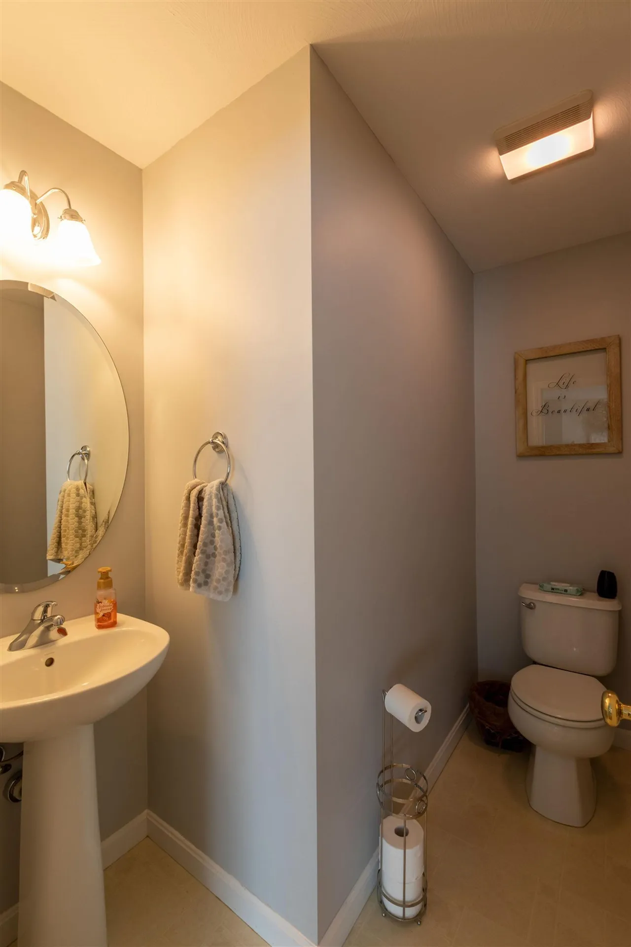 8a Canterberry Court Hudson NH 03051