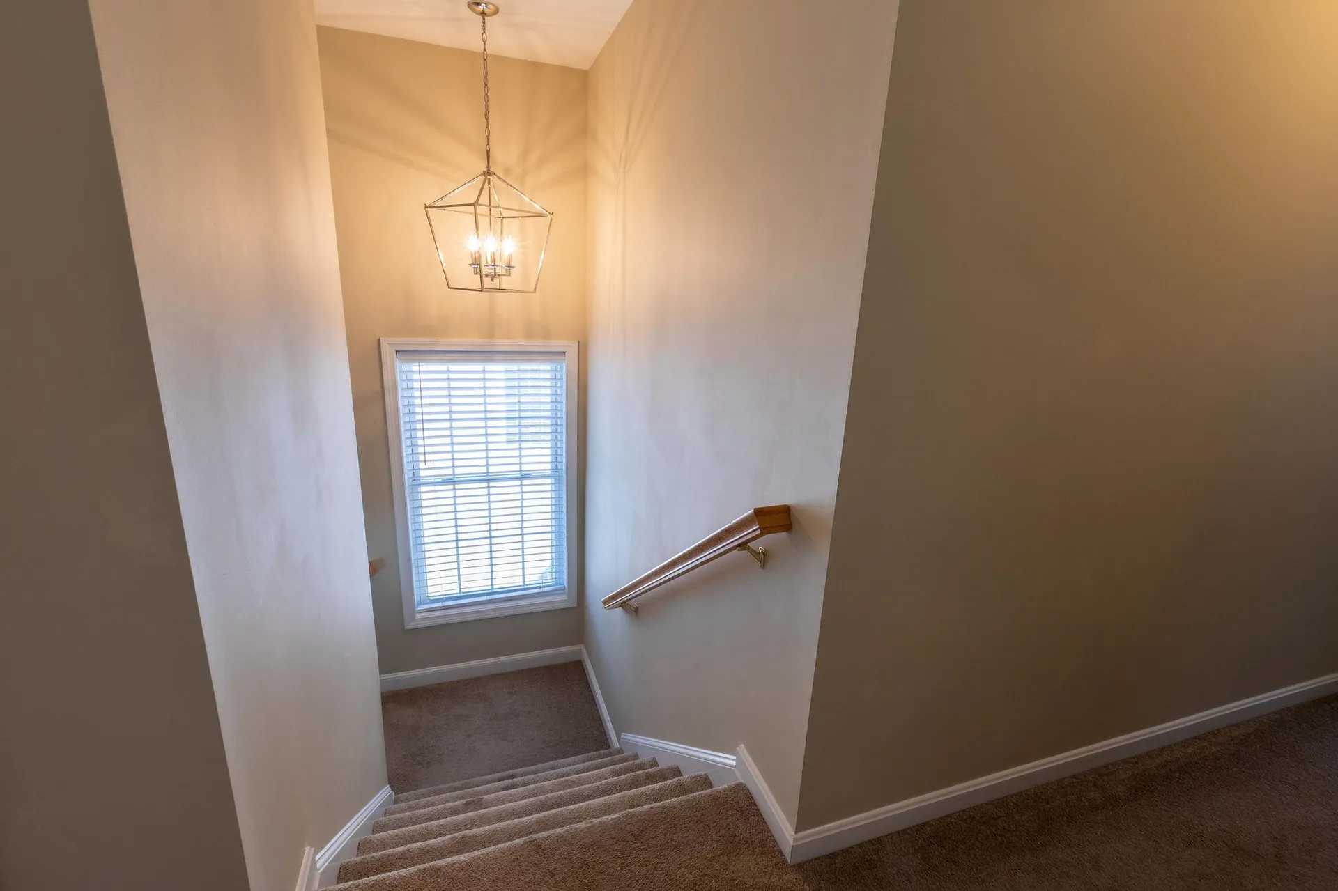 8a Canterberry Court Hudson NH 03051