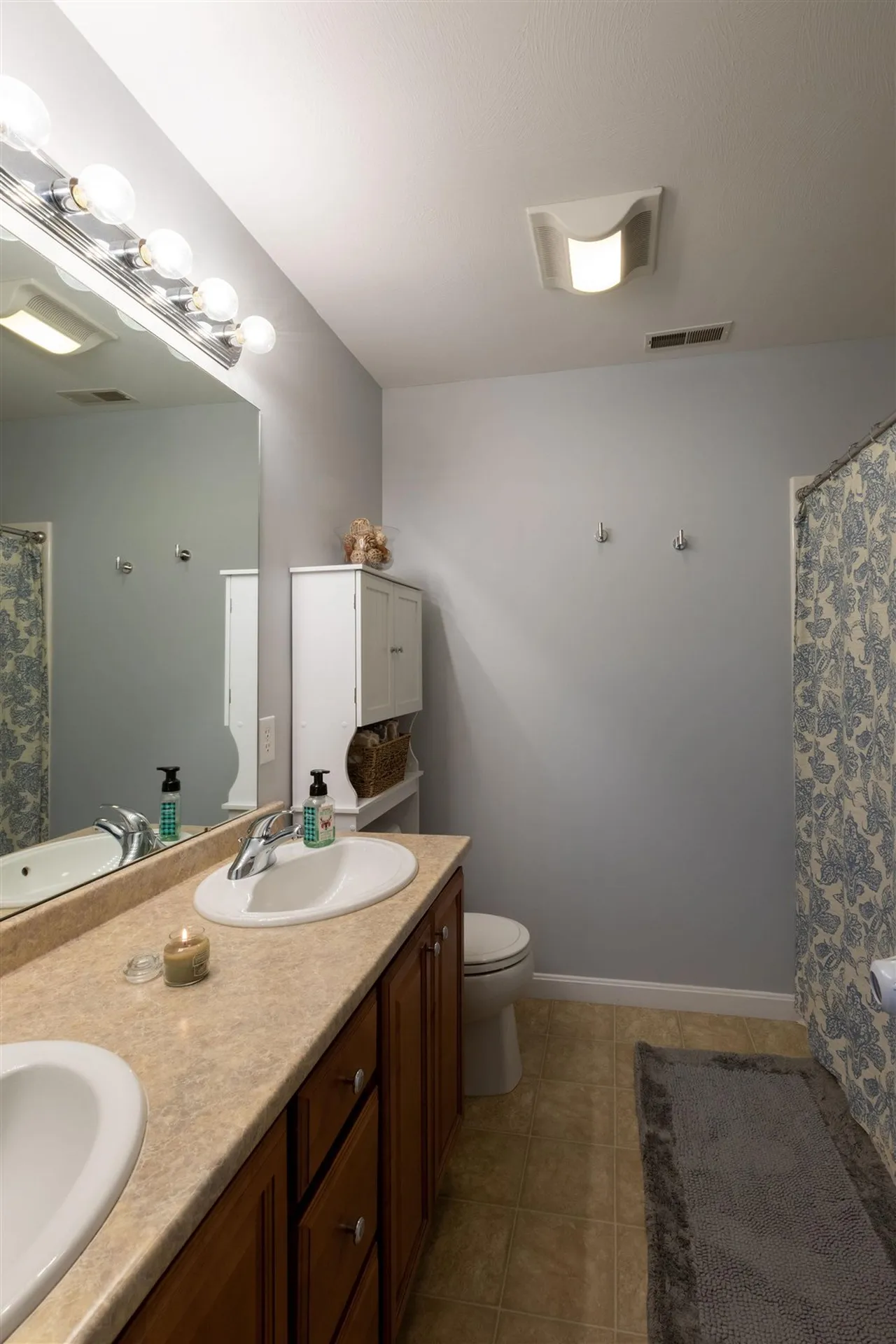 8a Canterberry Court Hudson NH 03051