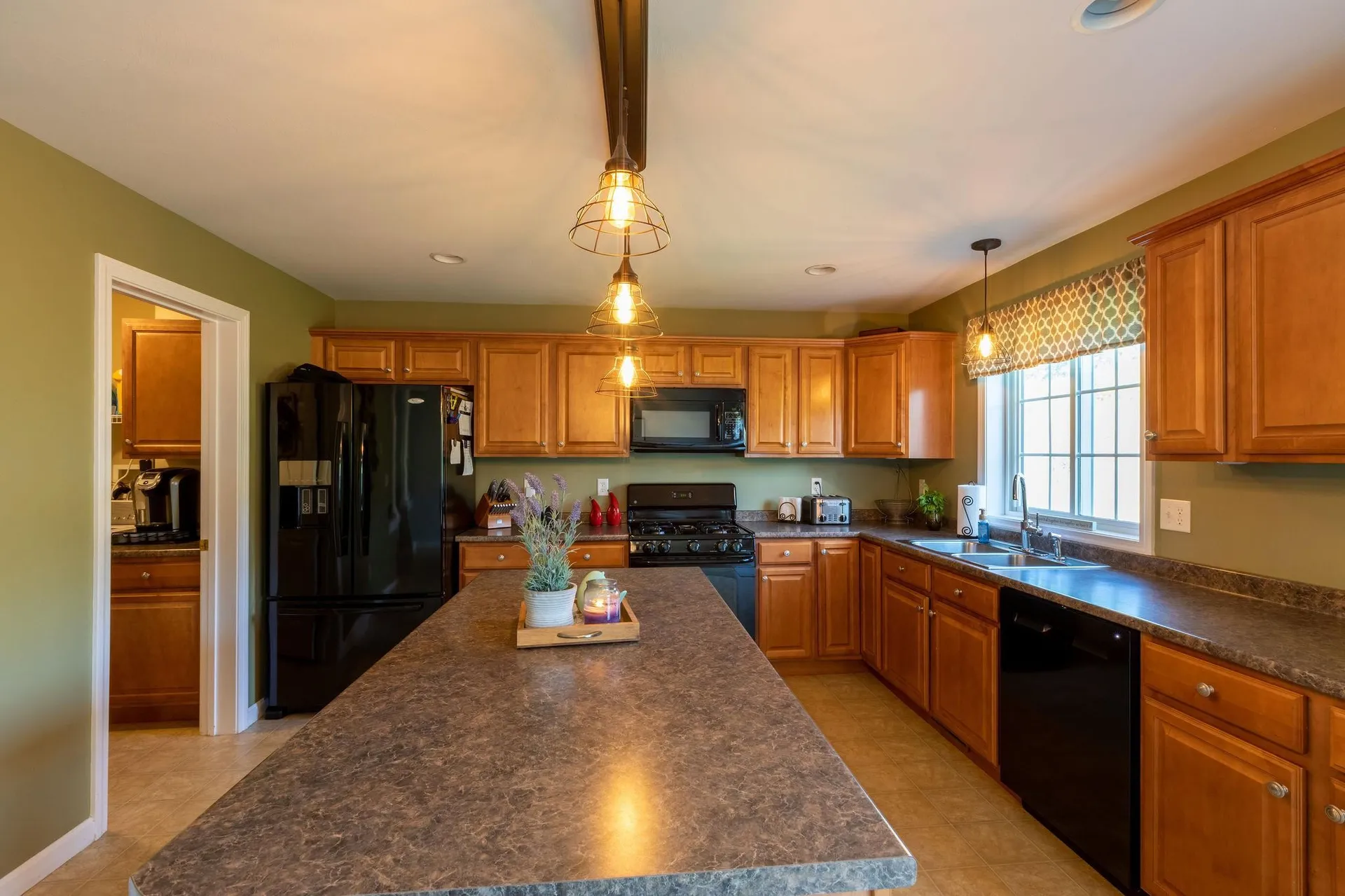 8a Canterberry Court Hudson NH 03051