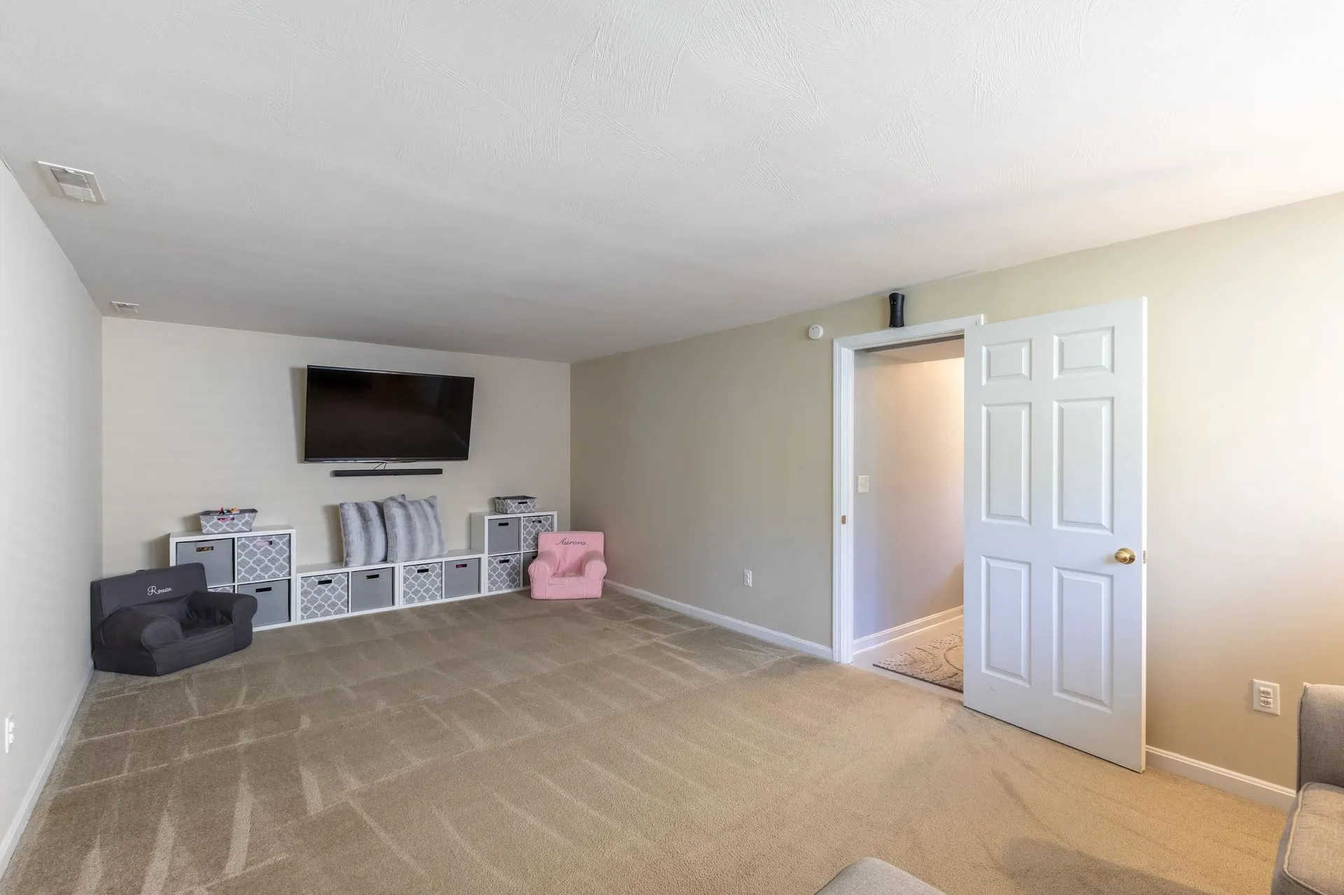 8a Canterberry Court Hudson NH 03051