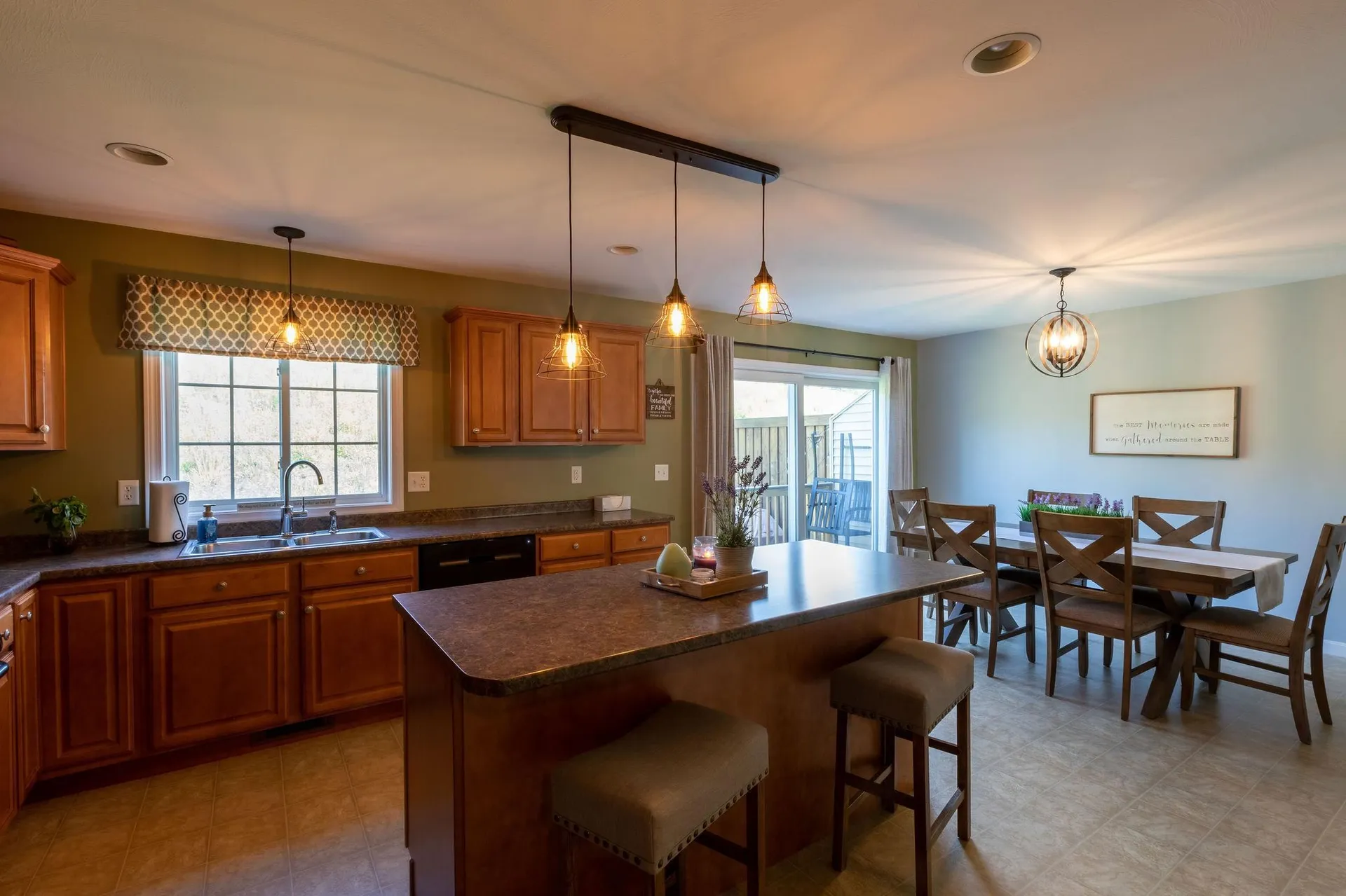 8a Canterberry Court Hudson NH 03051