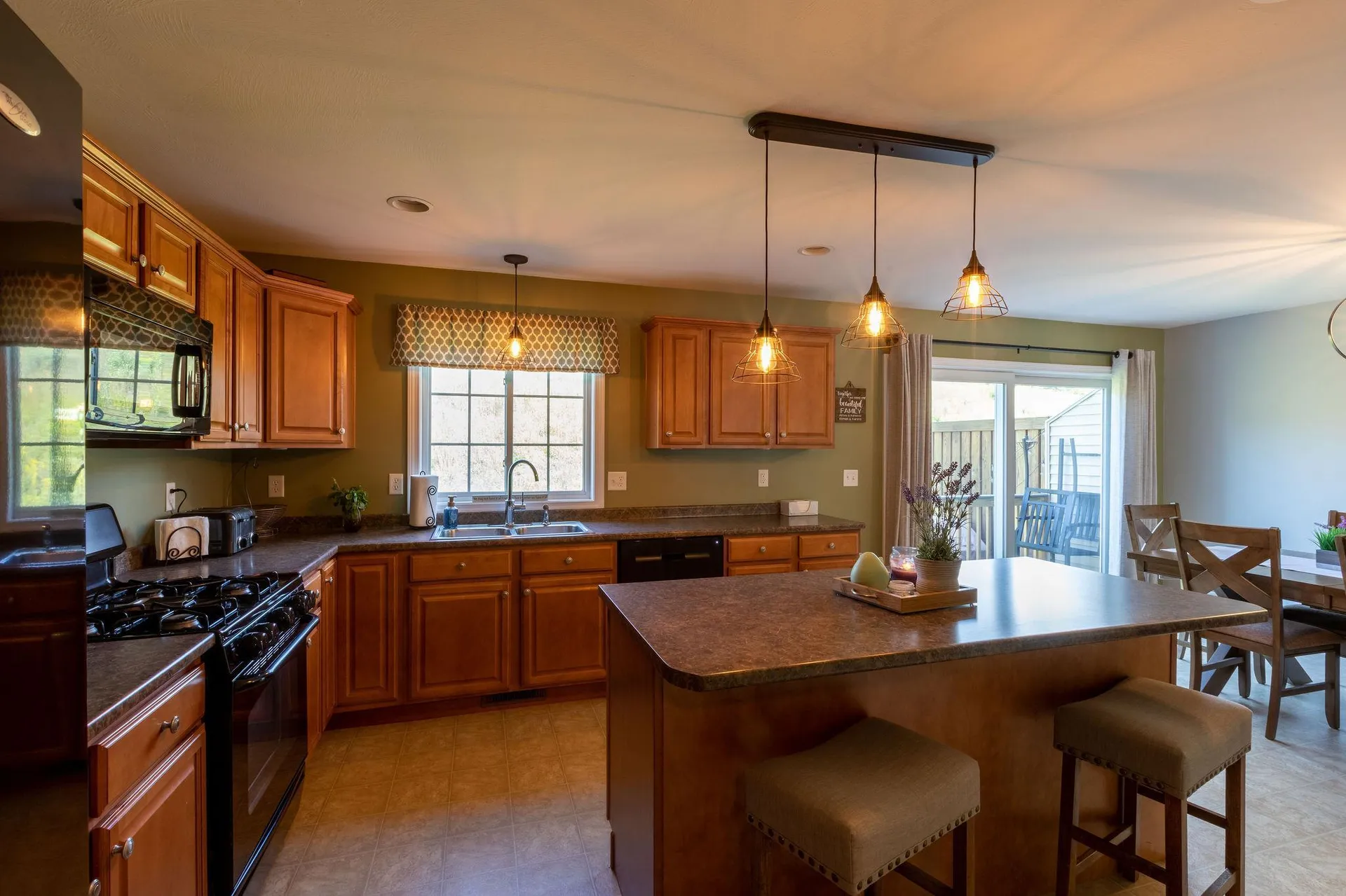 8a Canterberry Court Hudson NH 03051