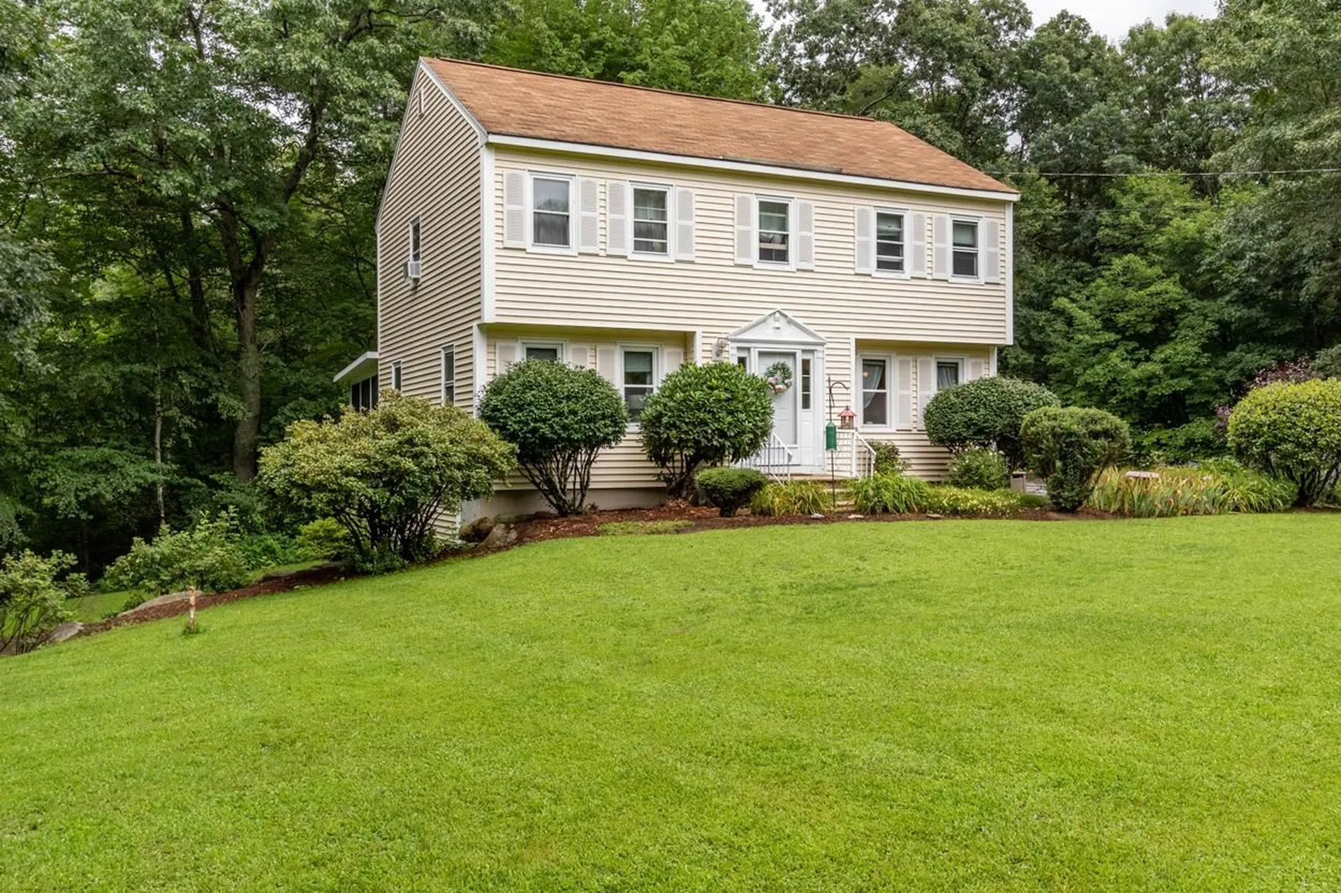 10 Greenwich Road Litchfield NH 03052