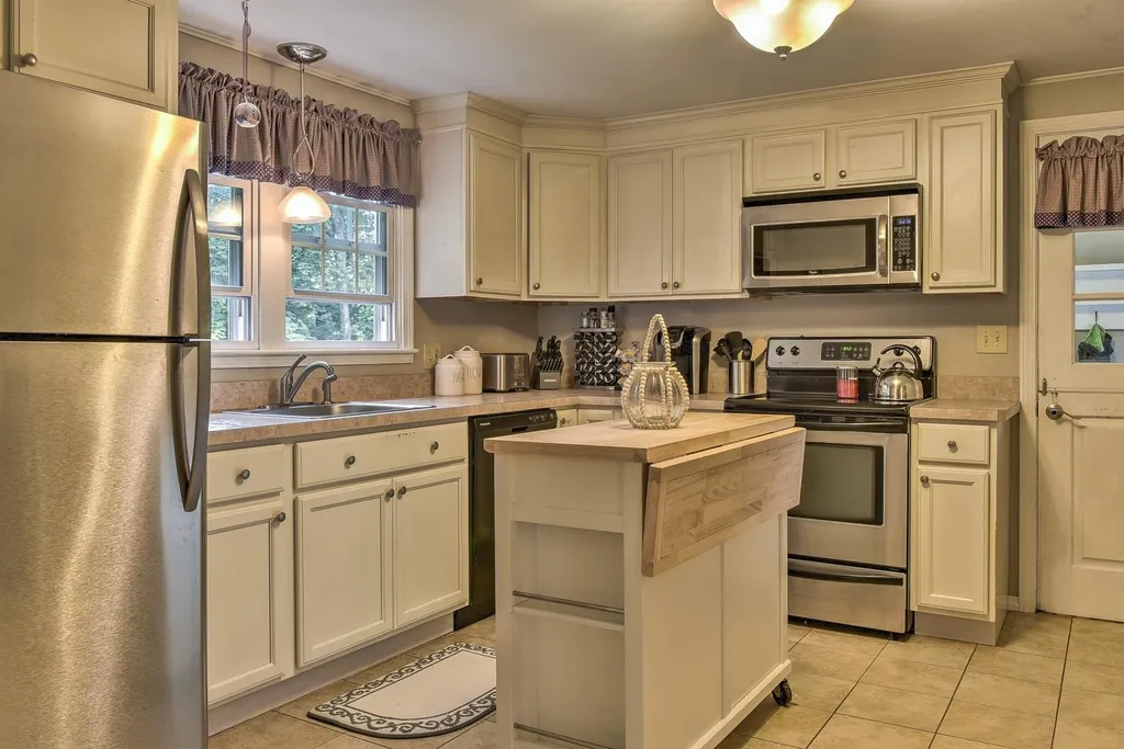 38 East Diane Drive Keene NH 03431