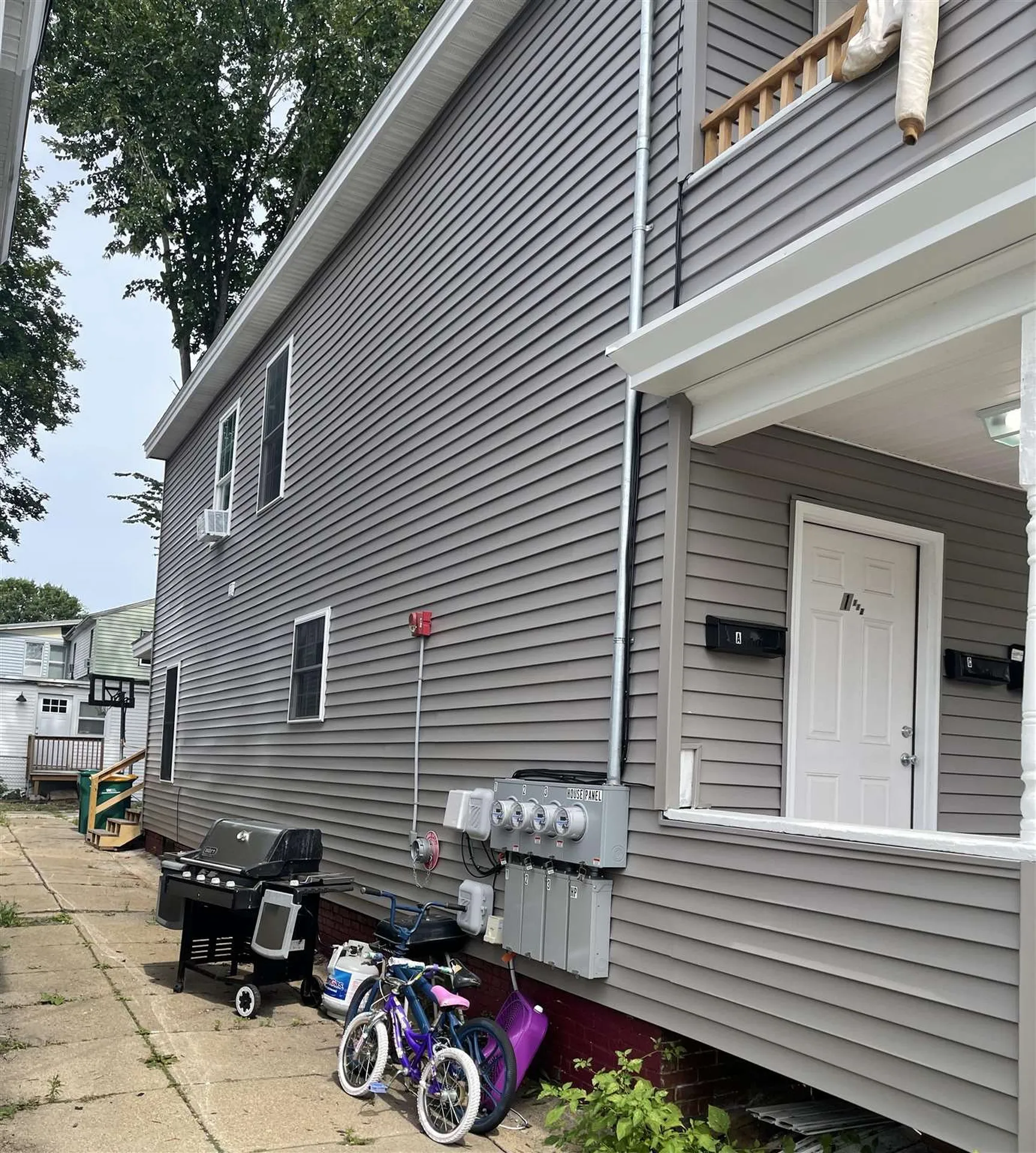 1 1/2 Chestnut Street Rochester NH 03867