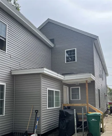 1 1/2 Chestnut Street Rochester NH 03867