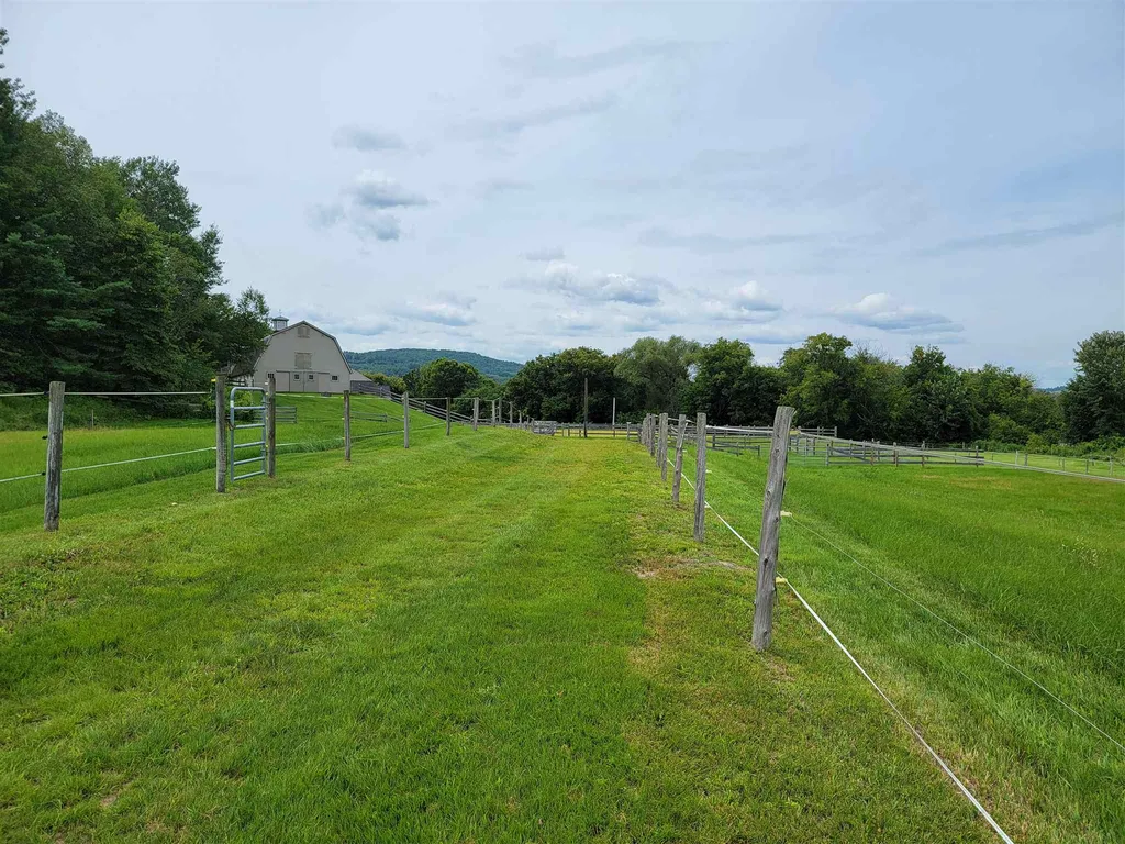 27 River Run Lane Bradford VT 05033