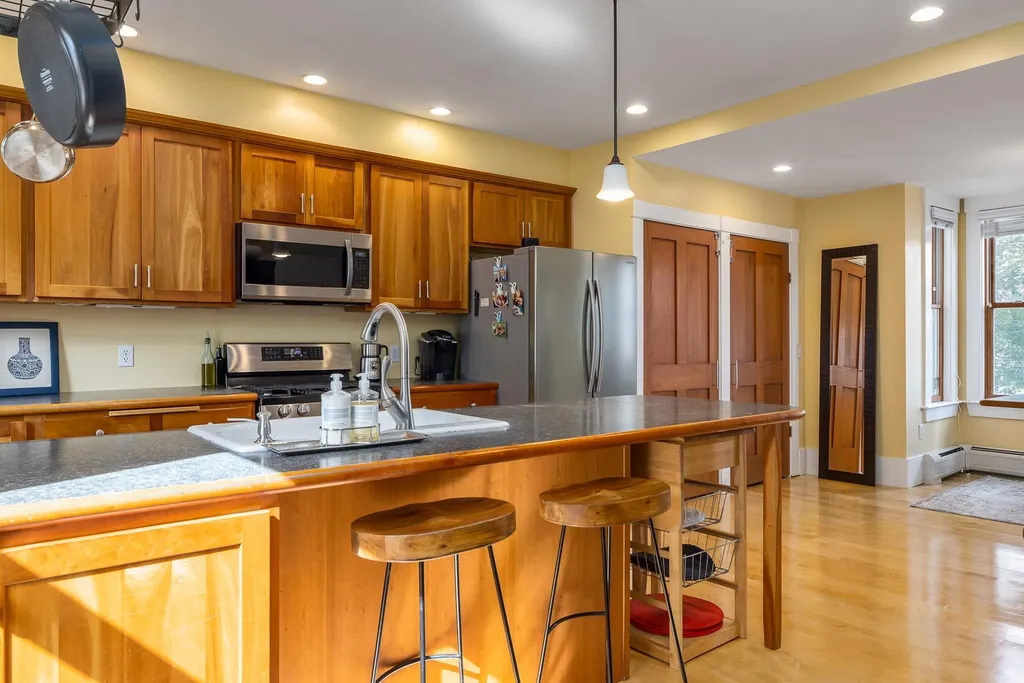 48 Pearl Street Portsmouth NH 03801