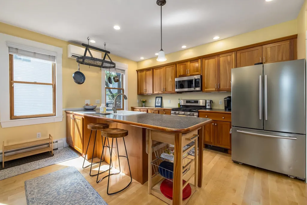 48 Pearl Street Portsmouth NH 03801