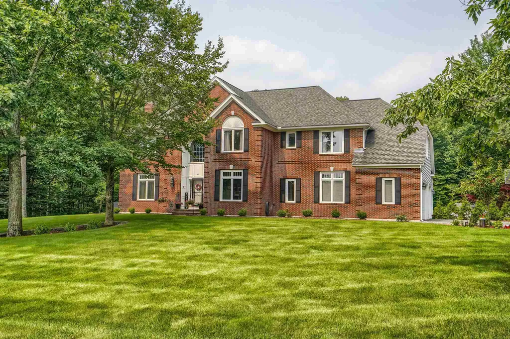 40 Hawk Drive Bedford NH 03110