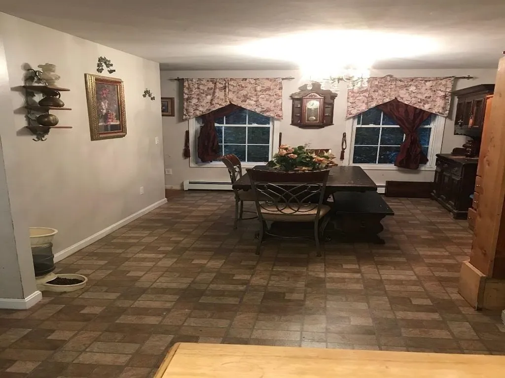 12 Swamp Road Deerfield NH 03037